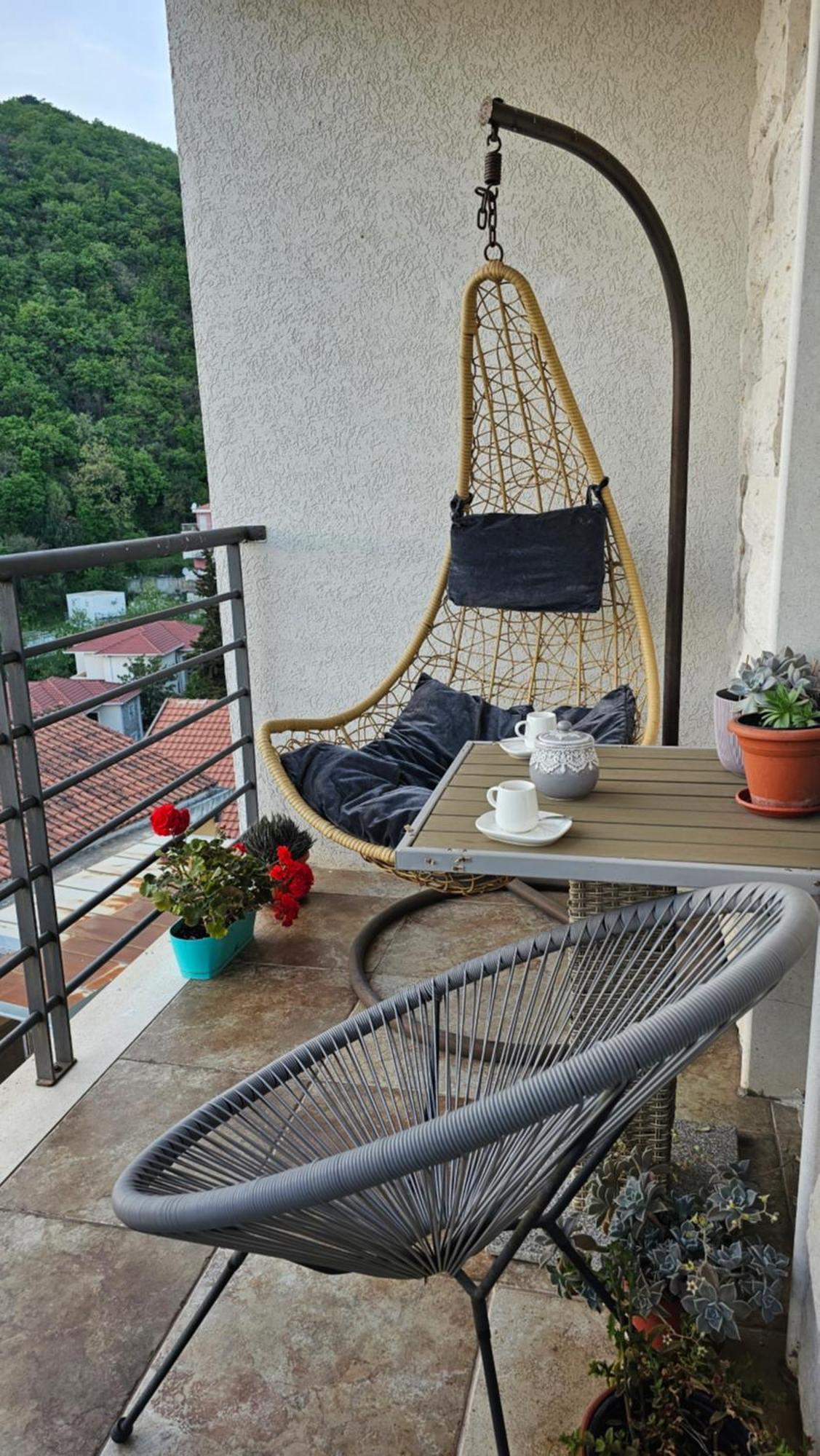Becici Apartment