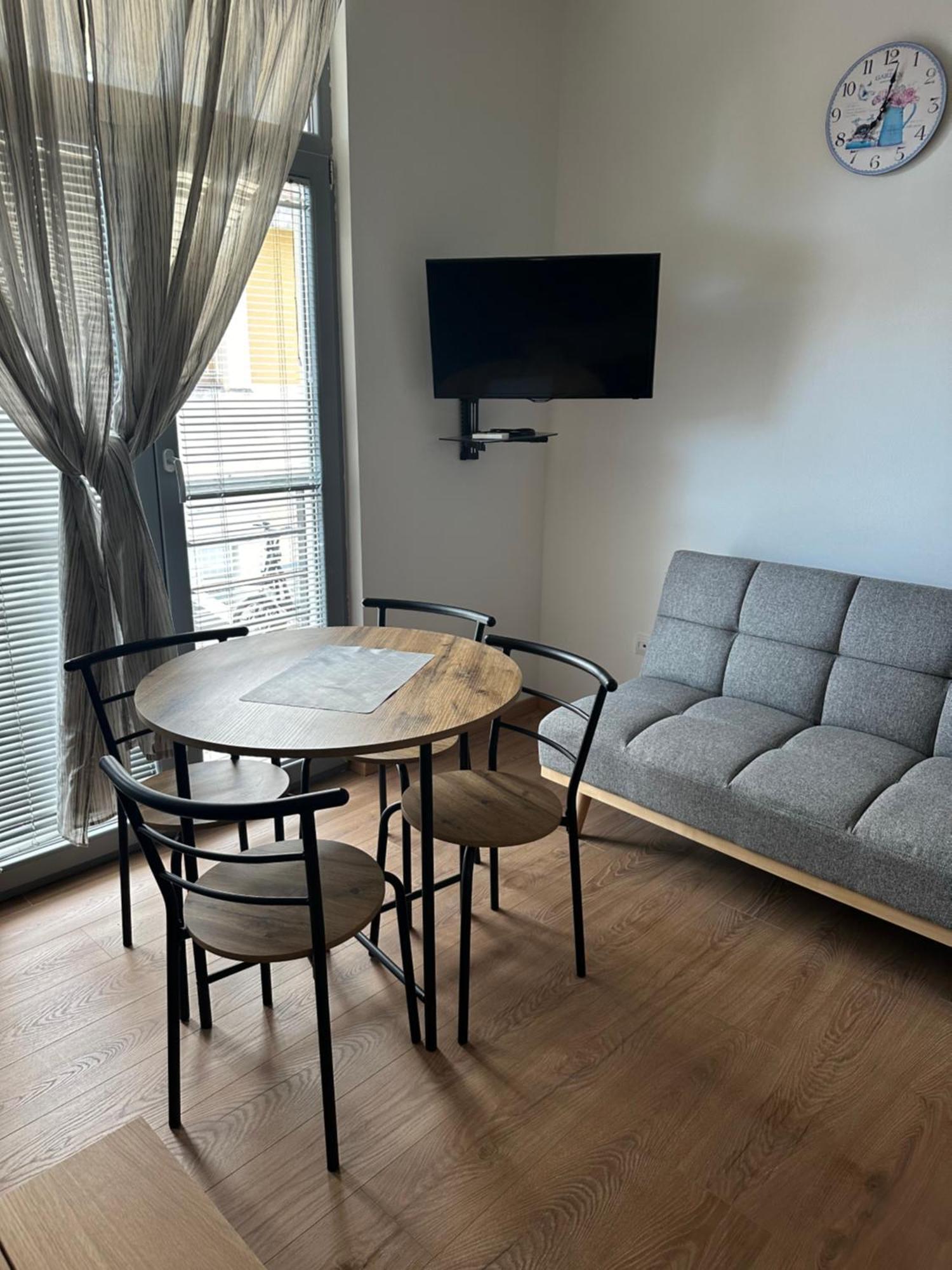 Becici Apartment *