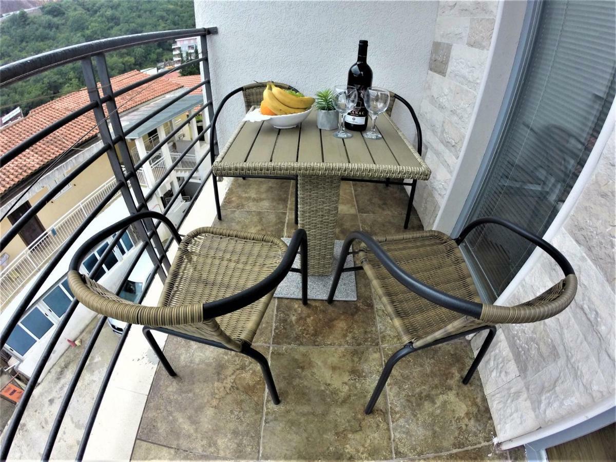 Becici Apartment